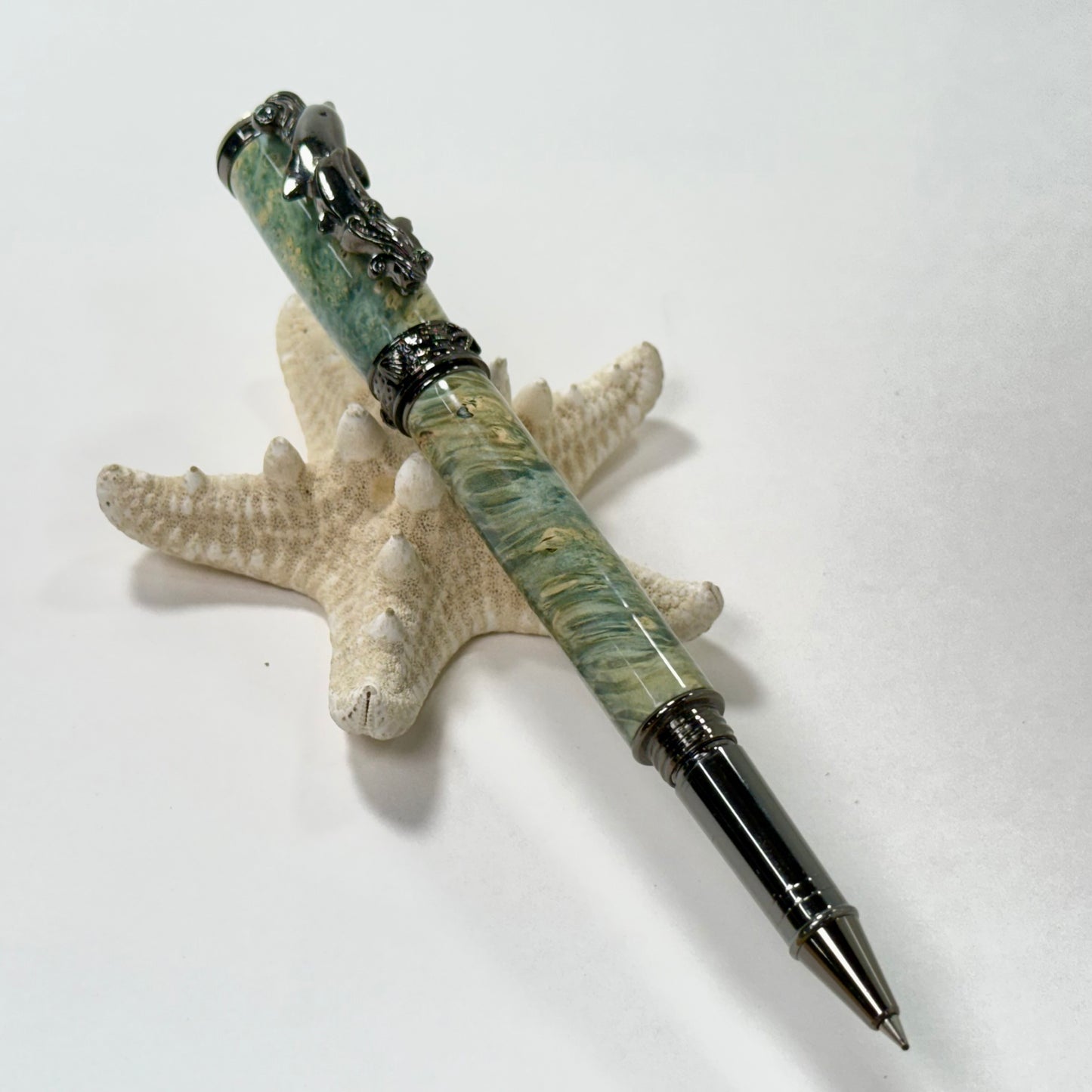 Dolphin | Sea Life Pen | Burl | Light Blue | Gunmetal | Rollerball