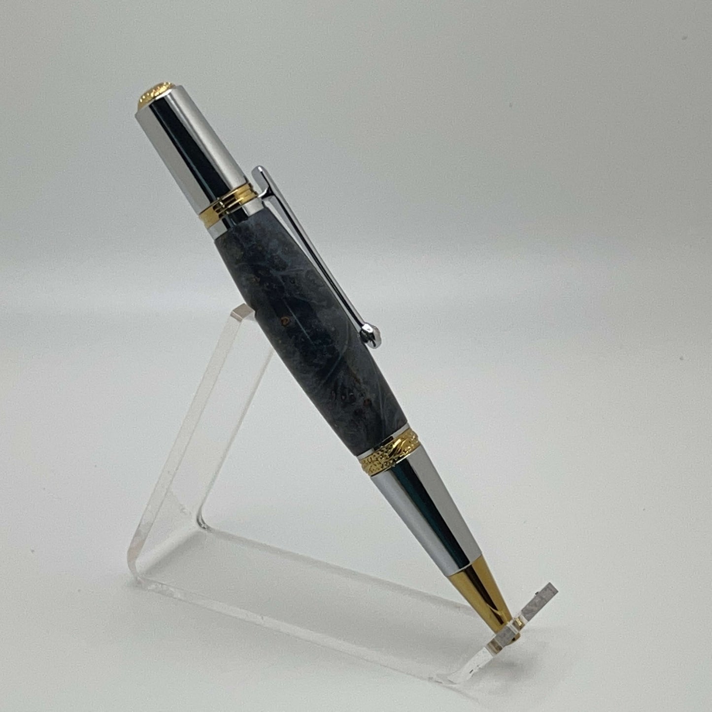 Blue Majestic Squire in Gold Titanium and Chrome: A Pen of Pure Elegance and Sophistication